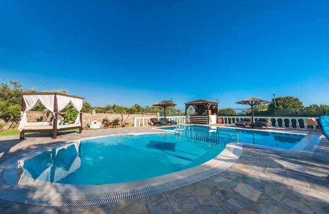 Villa Maxim with Private Pool & Tennis Court