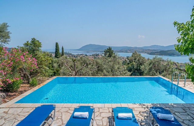 Villa 'Melikokia' with Sea View, Wi-Fi and Air Conditioning