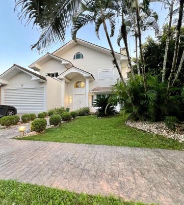 Villa Moncai - Jurerê Internacional