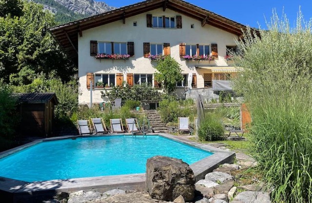 Villa Monkey