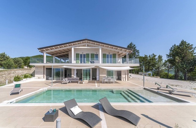 Villa Montefalcone 8 by Marche Holiday Villas