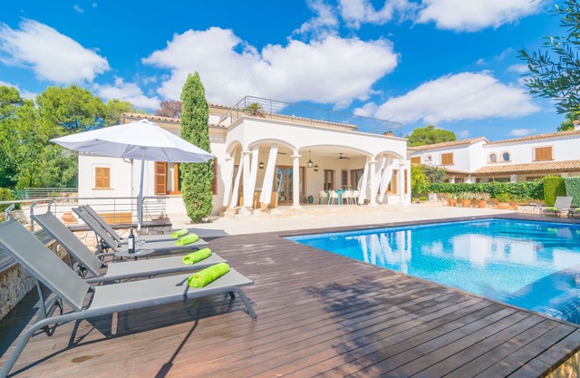 VILLA MURTA - Villa with sea views in Porto Cristo. Free WiFi