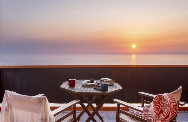 Villa 'Naranja Tajo Villas' with Sea View, Wi-Fi and Air Conditioning