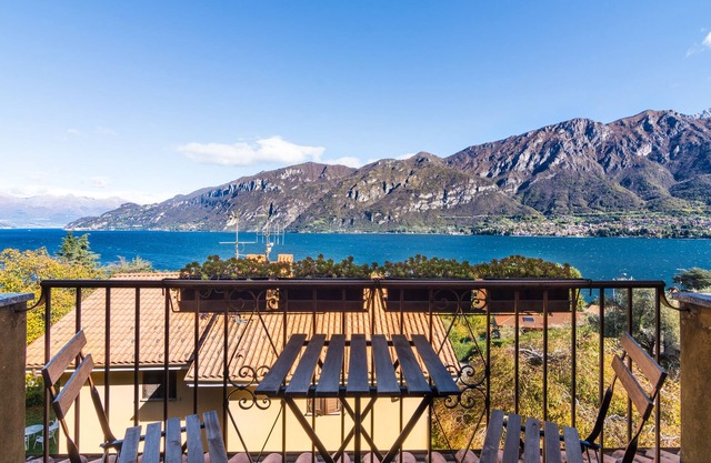 Villa near Bellagio, with stunning lake view, garden and private parking
