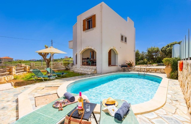 Villa Neria - Four Bedroom Villa, Sleeps 8