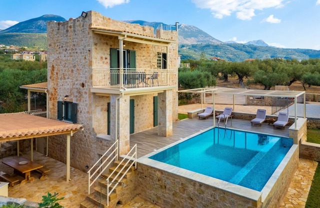 Villa Nora - Two Bedroom Villa, Sleeps 4