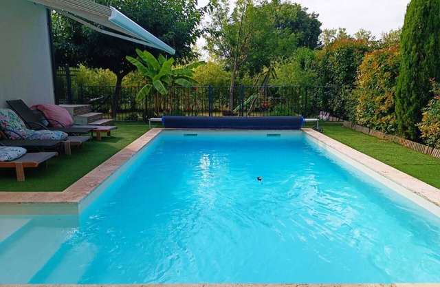 Villa of happiness near Pont du Gard