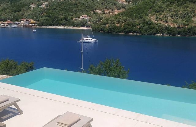 Villa Olea-private sea access and direct path to the village