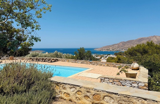 Villa Oleander-Charming Greek Villa Near the Beach | Garden Oasis