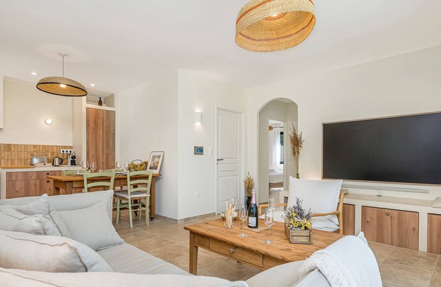 Villa Oliveda | Pool & Home Cinema
