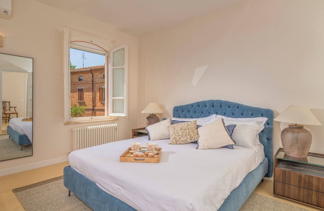 Villa Oliveto - Exclusive Property with Stunning Tuscan Views, Pools & Gardens