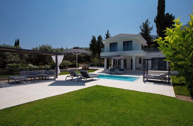 Villa Olivia, within easy walk of the beach, shops and restaurants.