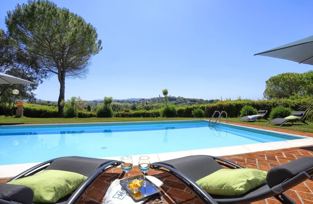 Villa Orsini Peccioli - Historic villa with swimming pool for exclusive use