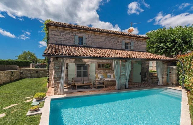 Villa Pakich with private pool, garden and BBQ