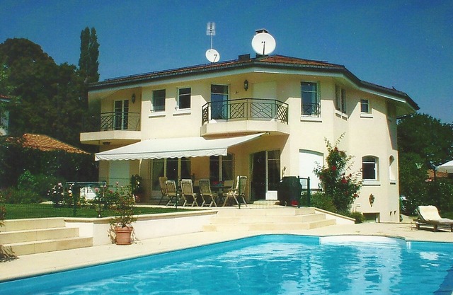 Villa Paradise with pool - in the countryside, 10' from Geneva center