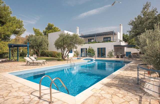 Villa Pasiphae in Sounio with private pool and Bbq