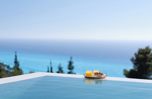 Villa Pefko: Forest retreat near top beaches – private & serene