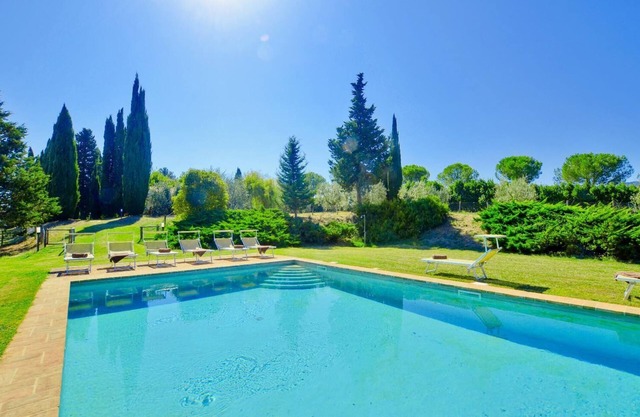 Villa Piandisette - Four Bedroom Villa, Sleeps 10