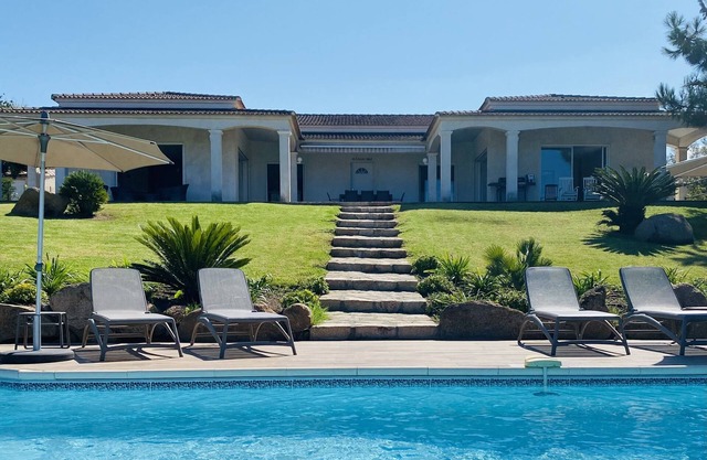 VILLA PORTICCIO SWIMMING POOL EXCEPTIONAL SEA VIEW - BEACH 5 mn -GARDEN LANDSCAPE