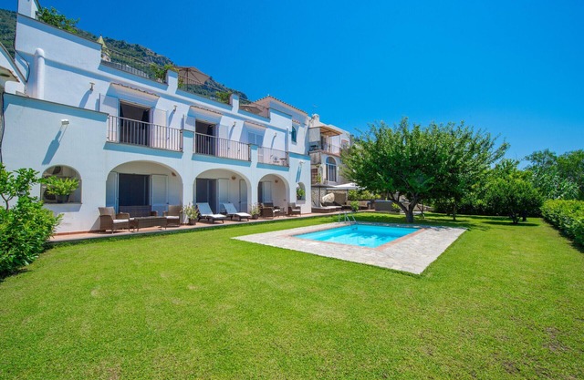 Villa Praiano promoted by WeekHomes.com