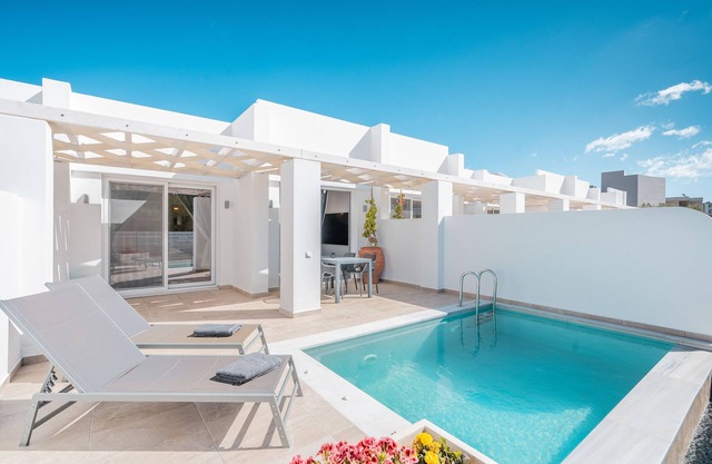 Villa 'Punta Mare 2' with Mountain View, Wi-Fi and Air Conditioning