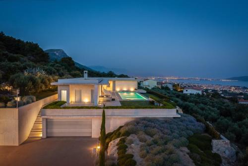 Villa Radun Home with Grand Heated Pool & Cooking Service