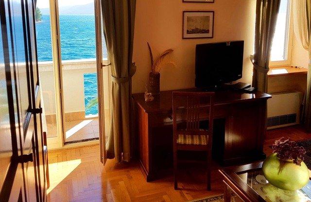 Villa Rava rooms & restaurant