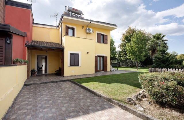 Villa 'Relax' with Mountain View, Wi-Fi and Air Conditioning