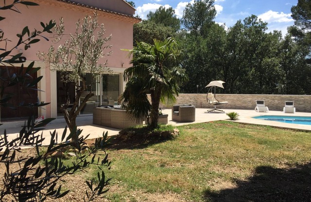Villa rental "CHANTERIE" fully air conditioned.