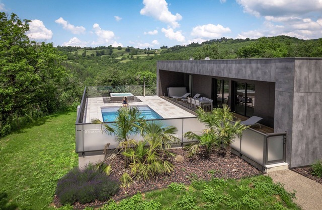 Villa Romana: Luxury and Relaxation with Private Pool and Exclusive Jacuzzi