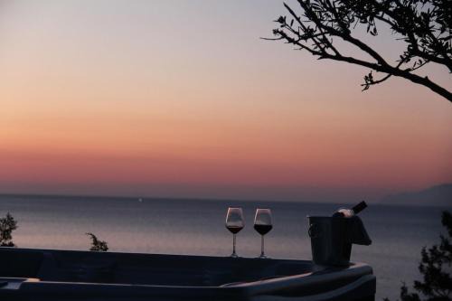 Villa Rouvis with outdoor Hot Tub