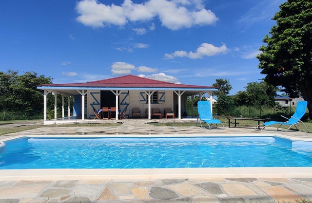 Villa Rouyo. Character villa with swimming pool accessible for disabled people.