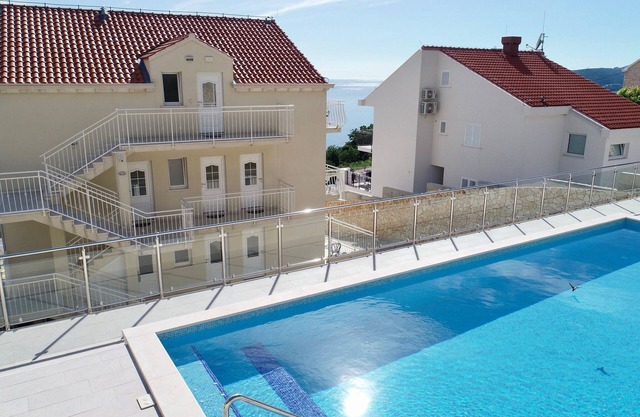 Villa Samba - Luxury One-Bedroom Apartment with Balcony and Sea View