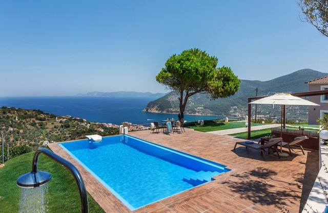 Villa Savvina with stunning view Skopelos island