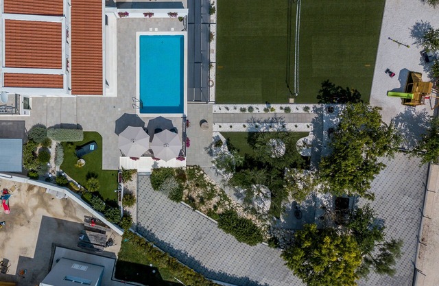 Villa Sirena SAVE 20 percent on Split-villas com