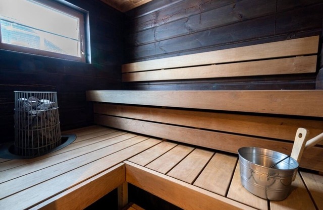 Villa Tähkä, HimosYkkösen alue