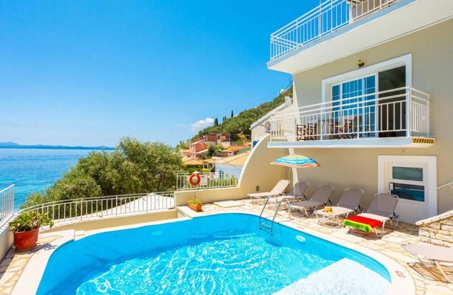 Villa Thalassa - Three Bedroom Villa, Sleeps 7