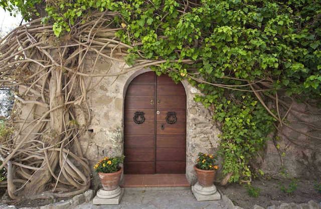 Villa Torre del Sole with pool, jacuzzi and sea view.