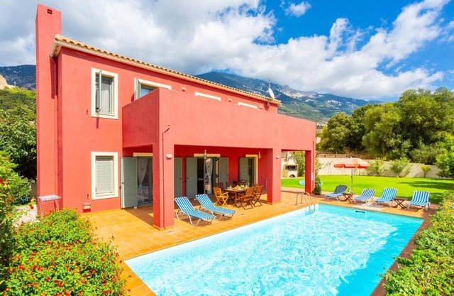 Villa Vali - Three Bedroom Villa, Sleeps 8