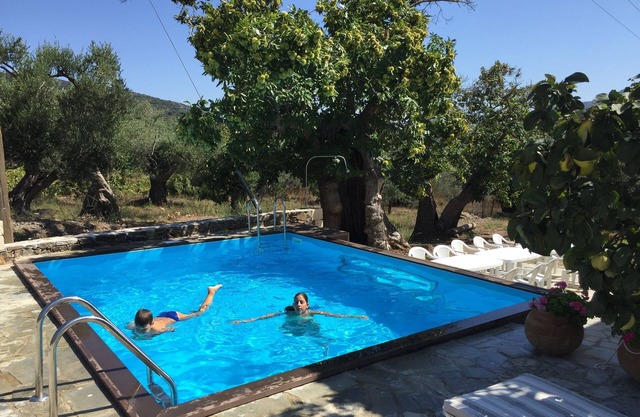 Villa Vlatos- Luxury Venetian style villa with private pool !