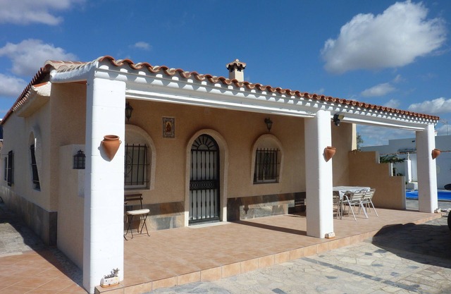 Villa with Andalusian flair. Pure nature! private pool