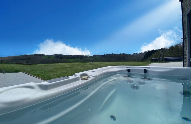 Villa Wapiti - Maison de Vacances Avec Piscine et Jacuzzi