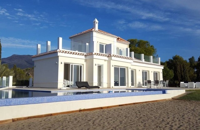 Villa 'with 2 Pools and Jacuzzi' with Garden, 2 Terraces & Wi-Fi