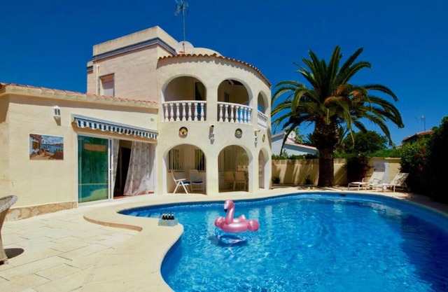 Villa with air conditioning and private pool Almadrava DV 8p