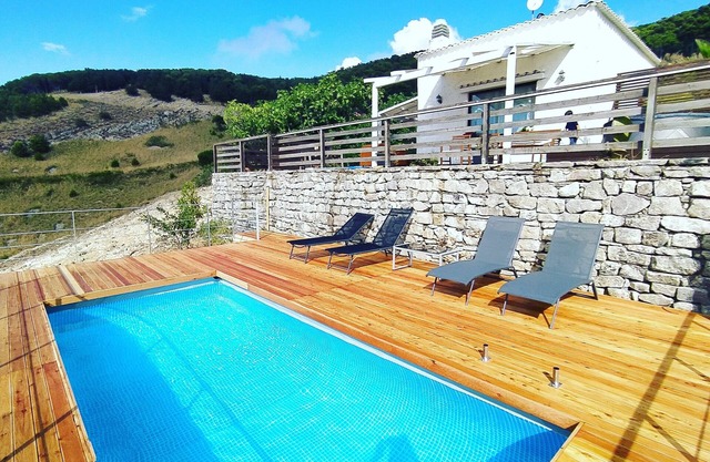 Villa with exclusive pool in total Privacy