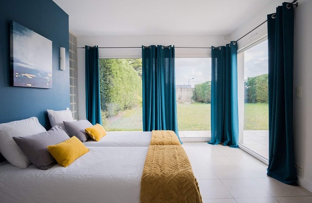 Villa with garden, 50 m away from the beach