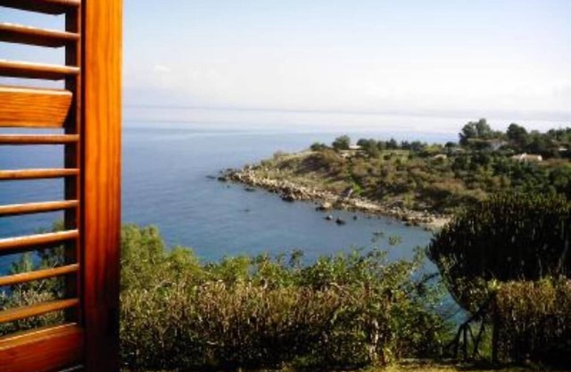Villa with garden - Private access to the sea, in protected environment @WiFi free