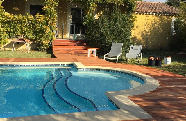 villa with pool at Pont du Gard for 6 people