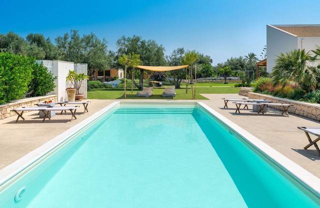 Villa with pool, 550 metres from the sea in Avola, Sicily