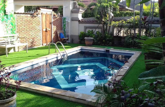 villa with pool 8 beds